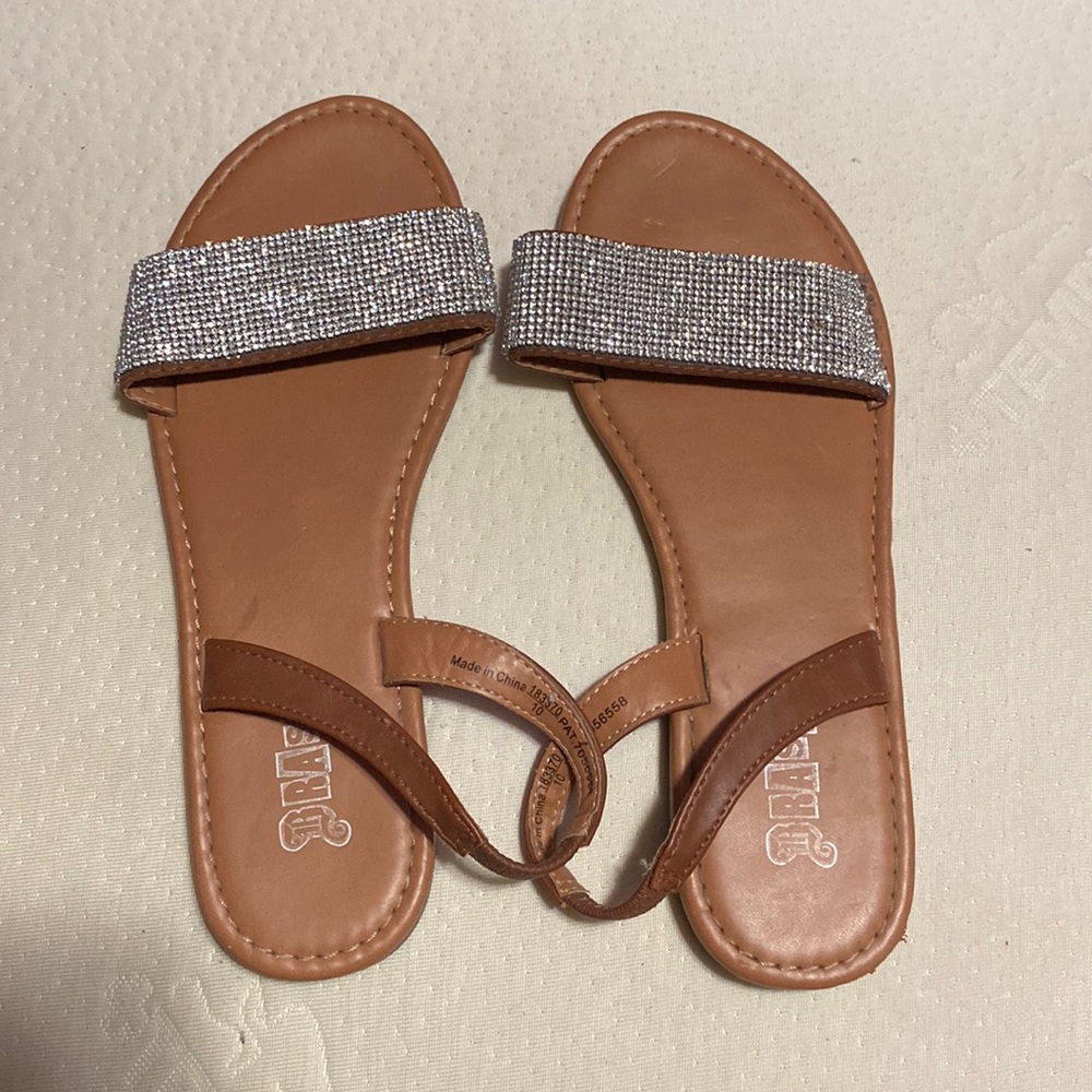 Sandles